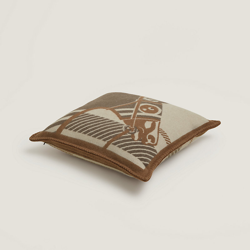 Cheval a la Couverture pillow | Hermès USA
